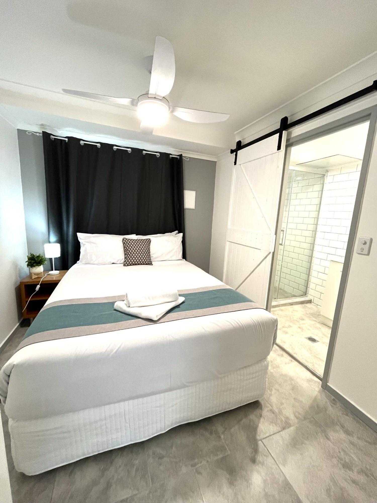Broadwater Keys Holiday Apartments Гоулд Коуст Екстериор снимка