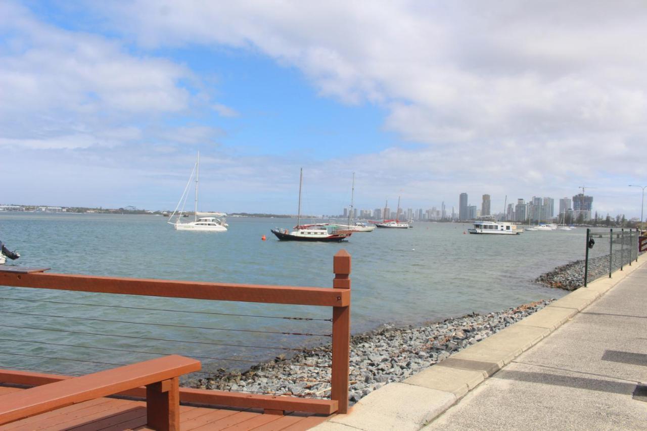 Broadwater Keys Holiday Apartments Гоулд Коуст Екстериор снимка